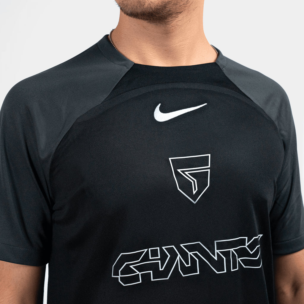 Camiseta Técnica Dri-FIT Giants x Nike, detalle del pecho de la camiseta.